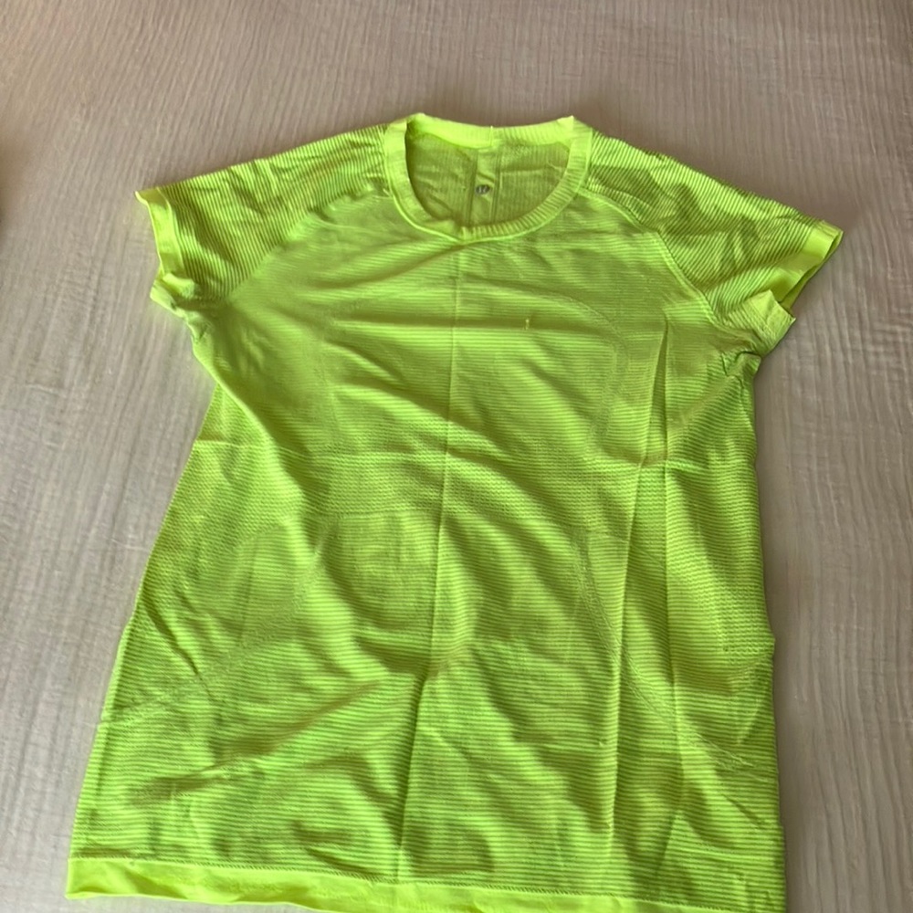 Neon yellow Lulu running top XL
